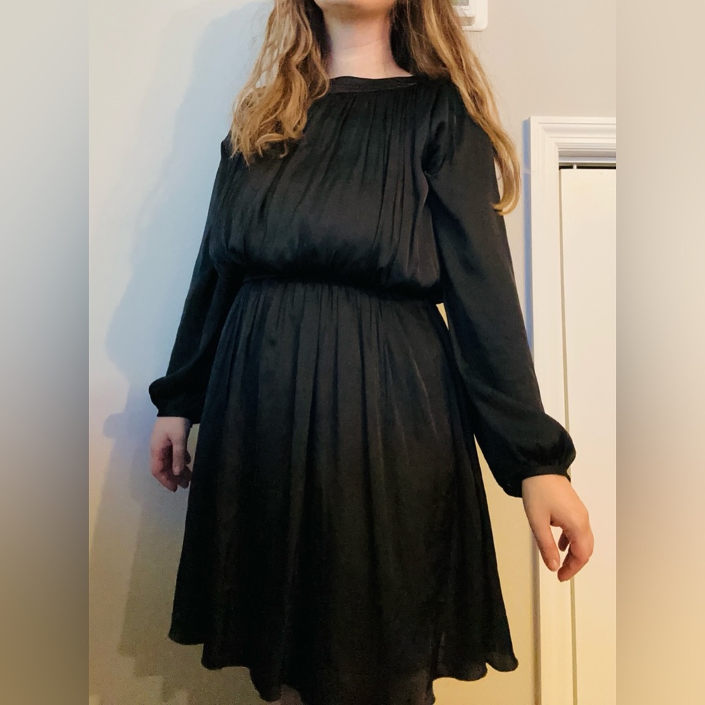 Wilfred Aritzia Silky Black Pleated Long Sleeve Mini Dress - Women's Size M